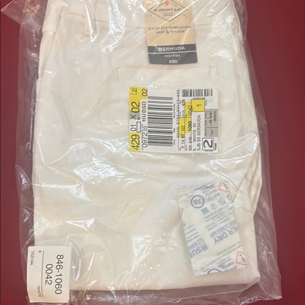 Bermuda White Pants